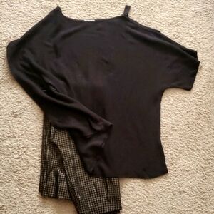 NY&CO Chic Black Top